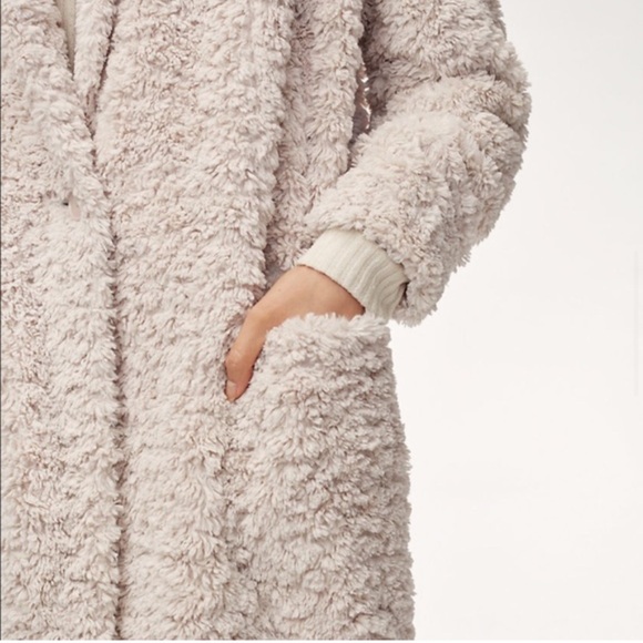 Aritzia Wilfred Plush Jacket - Cream - Picture 5 of 9
